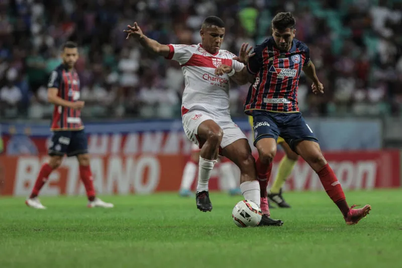 CRB suou muito, mas saiu de Salvador com um ponto importante contra o Bahia, nessa terça (19), pela Série B