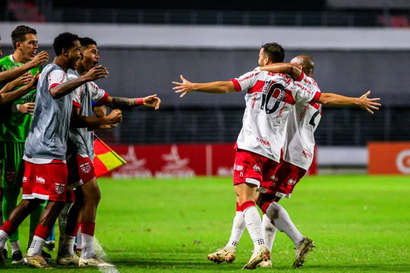 Maceió, 23 de julho de 2022
Lance do jogo entre CRB e Brusque, partida válida pela 20ª rodada da Série B do Campeonato Brasileiro, realizada no Estádio Rei Pelé em Maceió, Alagoas - Brasil.
Foto: Ailton Cruz