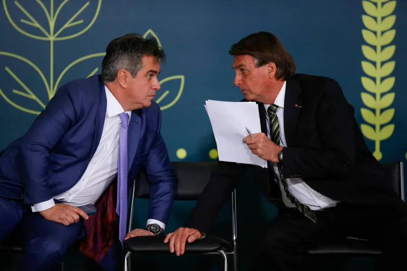 Imagem ilustrativa da imagem META É PAGAR AUXÍLIO BRASIL DE R$ 600 EM 9 DE AGOSTO, DIZ MINISTRO