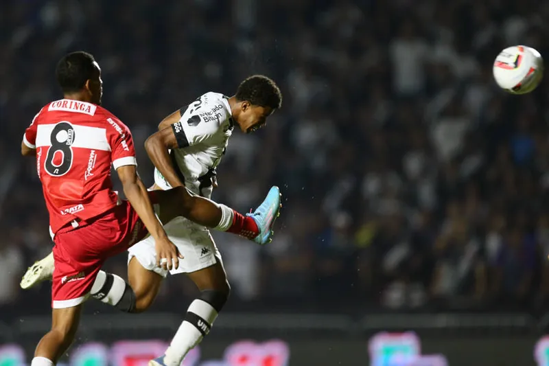 Com gols de Andrey Santos (duas vezes), Raniel e Eguinaldo, Vasco massacrou o Regatas