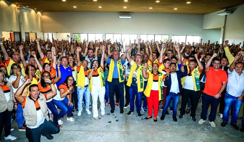 Imagem ilustrativa da imagem AGENTES DESTACAM TRABALHO DE COLLOR NA GARANTIA DO PISO
ASSESSORIA
Em Arapiraca, Collor participou de encontro com agentes de saúde e endemias
DA REDAÇÃO
COM ASSESSORIA
Em evento na cidade de Arapiraca, nesta sexta-feira (19), o senador Collor (PTB), candidato ao governo de Alagoas, esteve reunido com agentes comunitários de saúde e de combate às endemias. Durante o encontro, que reuniu representantes da categoria de todo o estado, eles destacaram o trabalho de Collor, que garantiu a implantação