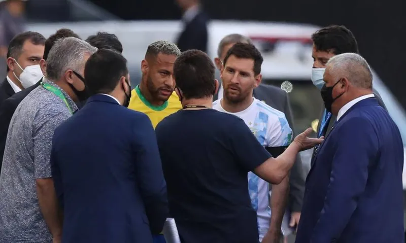 Jogo das Eliminatórias da Copa do Mundo foi interrompida, em setembro de 2021, por questões relativas à Covid