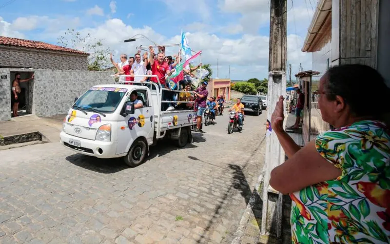 Imagem ilustrativa da imagem CARREATA DE DANTAS PERCORRE QUATRO MUNICÍPIOS DO AGRESTE