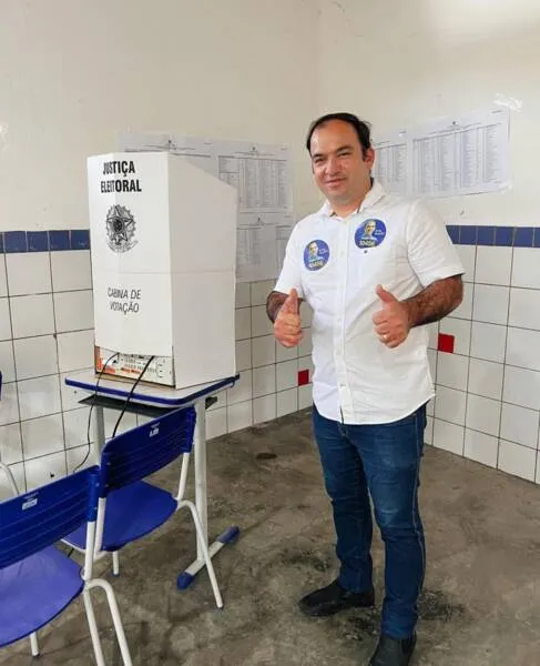 Imagem ilustrativa da imagem DEPUTADO ELEITO ANDRÉ SILVA ANUNCIA APOIO A PAULO DANTAS
