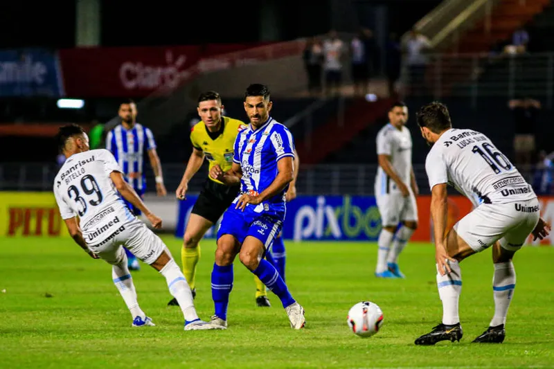 No primeiro turno, equipes fizeram jogo muito disputado no Estádio Rei Pelé, porém, acabaram empatando por 1 a 1