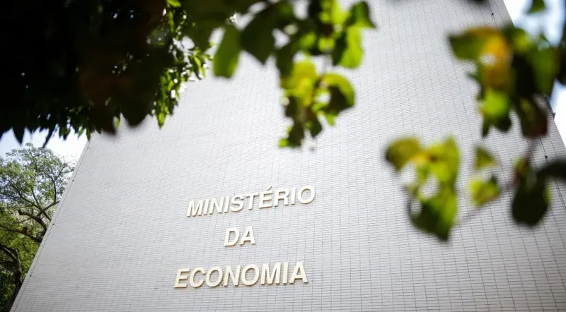 Imagem ilustrativa da imagem ECONOMIA PLANEJA RECOMPOR RECURSOS PARA AS UNIVERSIDADES