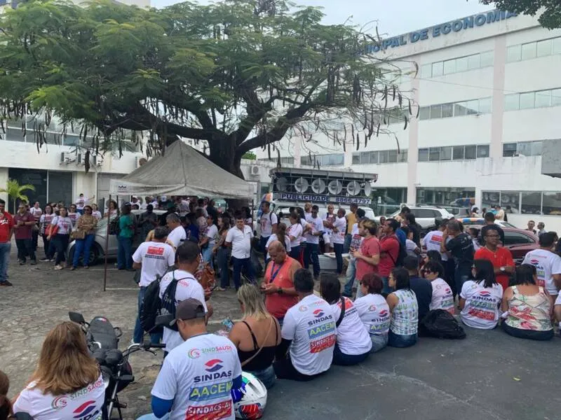 Os profissionais realizaram um protesto nessa terça-feira