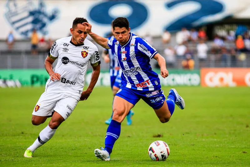 Em uma das poucas vitórias nesta Série B, Azulão fez 1 a 0 sobre o Leão, no primeiro turno