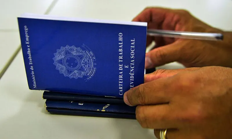 Imagem ilustrativa da imagem PEDIDOS DE DEMISSÃO BATEM RECORDE NO MÊS DE AGOSTO EM ALAGOAS