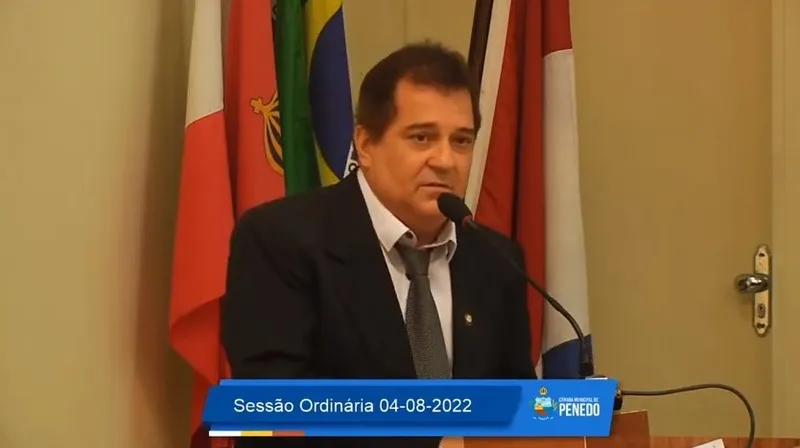 Imagem ilustrativa da imagem PENEDO: VEREADOR ACIONA PF E MPs PARA INVESTIGAR FILHOS DO PREFEITO