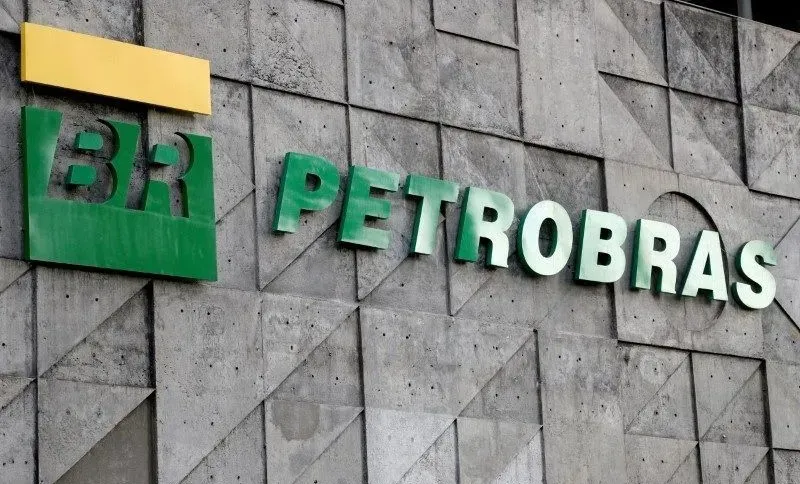 Imagem ilustrativa da imagem PETROBRAS REDUZ EM 0,84% COMBUSTÍVEL DE AVIAÇÃO
