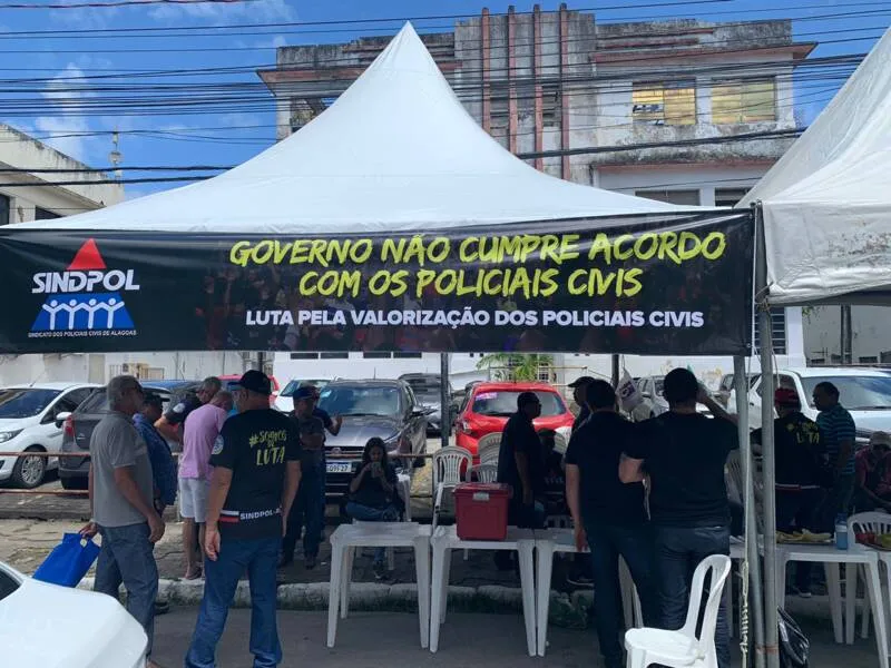 Imagem ilustrativa da imagem POLICIAIS CIVIS COBRAM MELHORES CONDIÇÕES DE TRABALHO