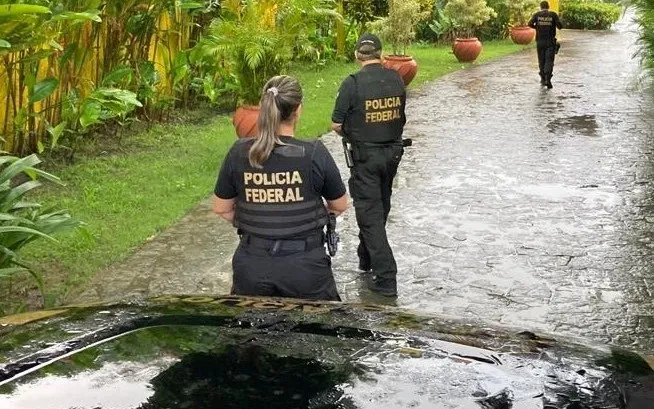 Imagem ilustrativa da imagem PREFEITO AFASTADO DO MUNICÍPIO DE RIO LARGO É PRESO PELA PF