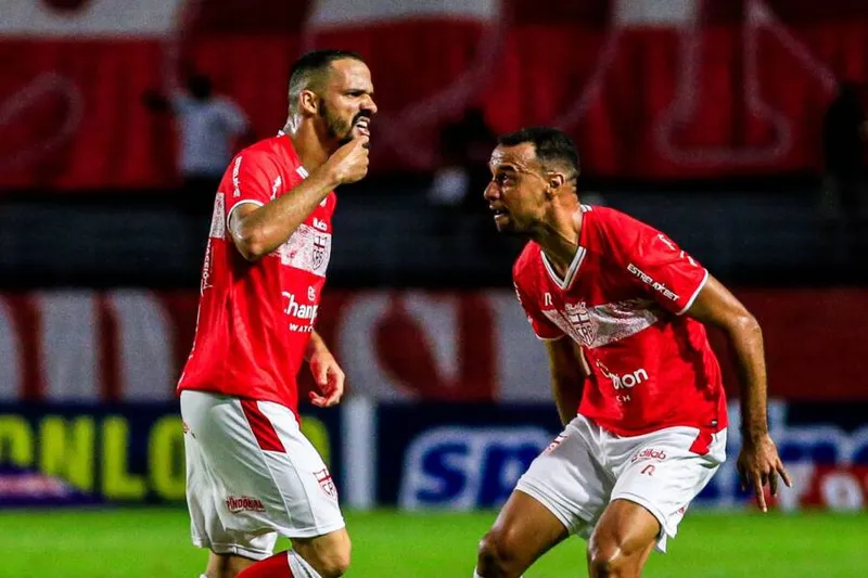 Daniel Paulista terá todos os jogadores à disposição, inclusive, o zagueiro Gilvan, que não joga há um bom tempo