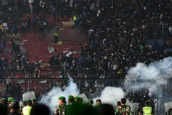 Chefe da polícia da Indonésia também disse que o estádio na cidade de Malang não foi devidamente verificado