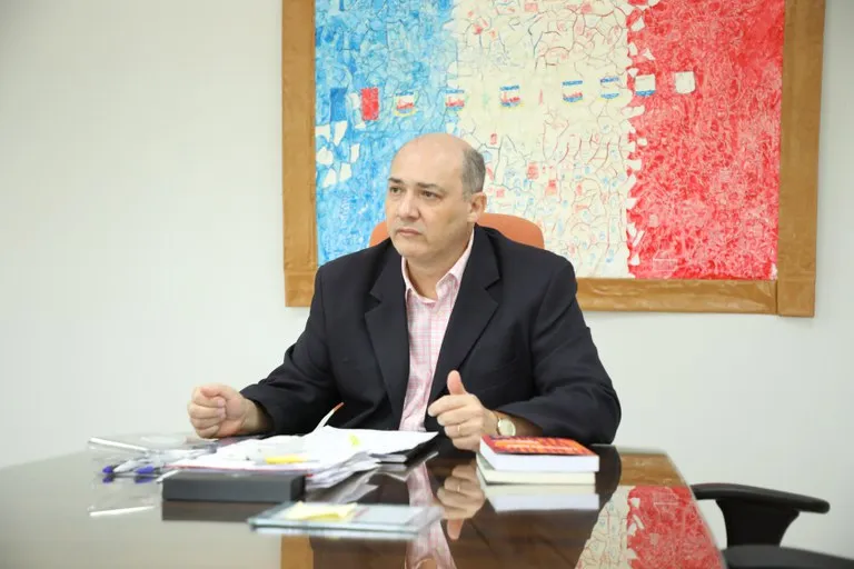 Tonholo disse também que ouviu do presidente da República a promessa de se rever os valores das bolsas de estudo