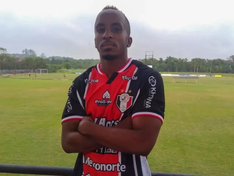 Joãozinho acertou com o Gigante, mas só deve chegar em Arapiraca nas próximas semanas