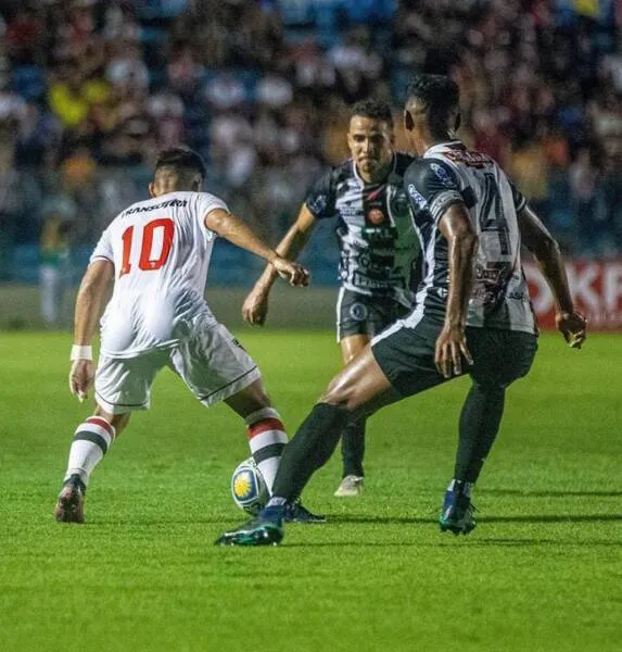 Gigante fez um jogo muito equilibrado com o Ferroviário, mas perdeu nos pênaltis e foi eliminado de maneiro precoce