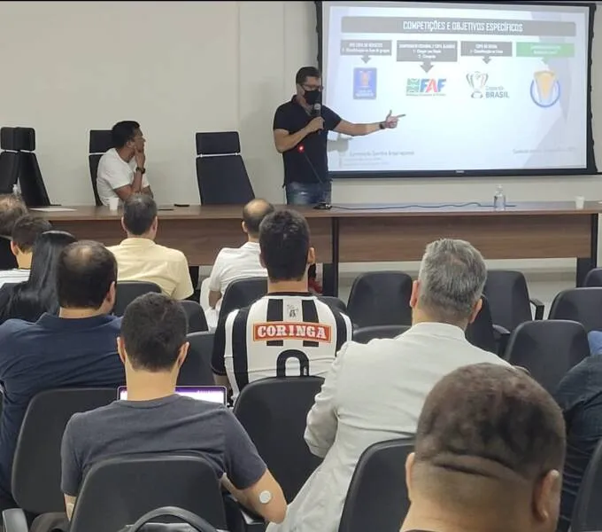Técnico Evaristo Piza apresentou seus conceitos à diretoria e ao Conselho do clube alvinegro