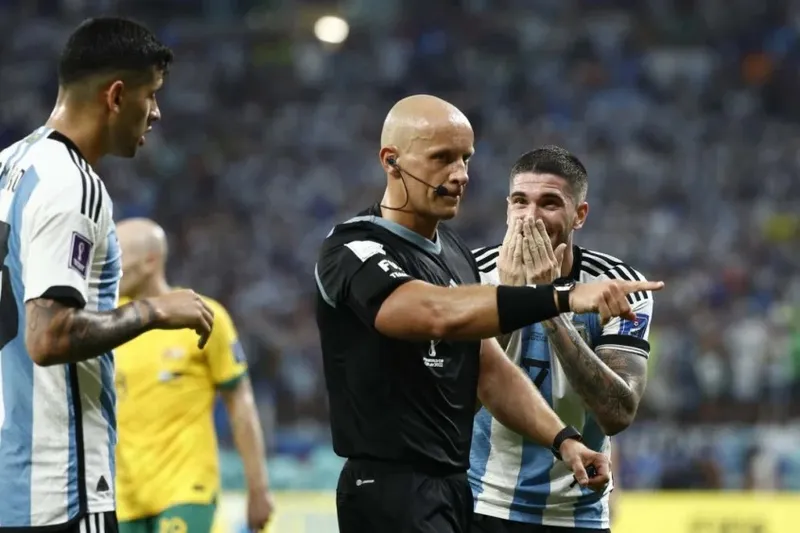 Polonês Szymon Marciniak será o dono do apito na finalíssima da Copa do Mundo do Catar