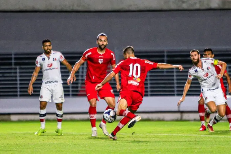 CRB e Santa Cruz se enfrentaram na Copa do Nordeste de 2020 e se reencontram nesta 4ª