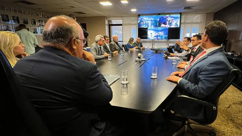 Reunião entre representantes do Tribunal de Justiça e da Secretaria de Segurança Pública define entrega de aparato