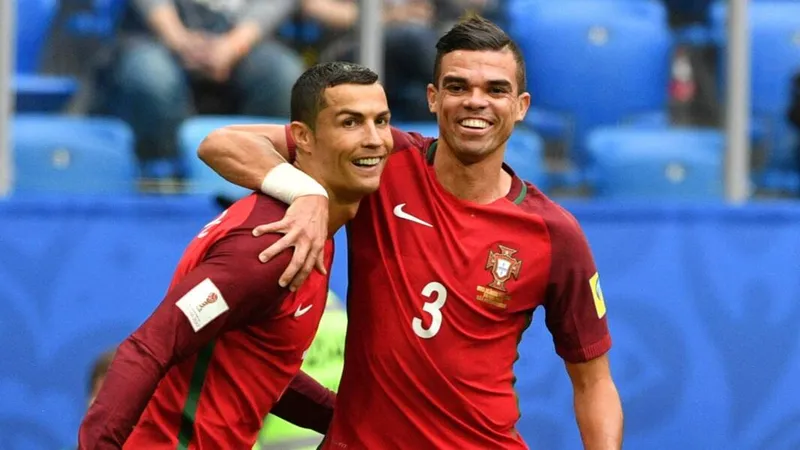 Estrela portuguesa e zagueiro alagoano estão entre os convocados para buscarem o primeiro título mundial