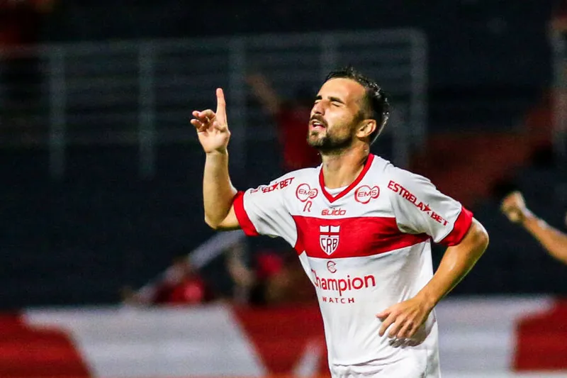 Maceió, 23 de julho de 2022
Lance do jogo entre CRB e Brusque, partida válida pela 20ª rodada da Série B do Campeonato Brasileiro, realizada no Estádio Rei Pelé em Maceió, Alagoas - Brasil.
Foto: Ailton Cruz