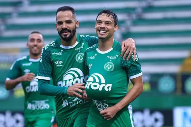 Novo atacante do Galo, Mike poder reeditar dupla de sucesso com Anselmo Ramon, juntos, venceram a Série B 2020