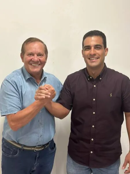 Rafael Tenório recebeu a visita do vereador Galba Novaes Netto e ambos discutiram a criação do bairro Novo Mutange