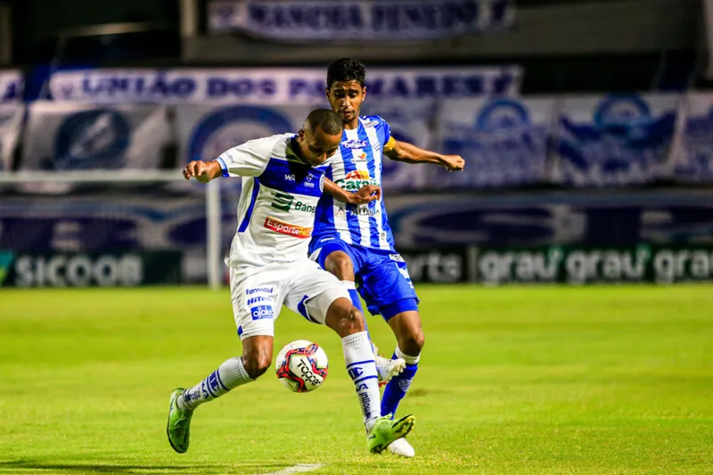 Maceió, 12 de novembro de 2021
Lance do jogo entre CSA X  Confiança, partida válida pela 36ª rodada da Série B do Campeonato Brasileiro, realizada no Estádio Rei Pelé em Maceió, Alagoas - Brasil.
Foto: Ailton Cruz