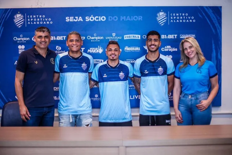 Novos reforços do CSA foram apresentados nessa quinta-feira no CT do Nelsão