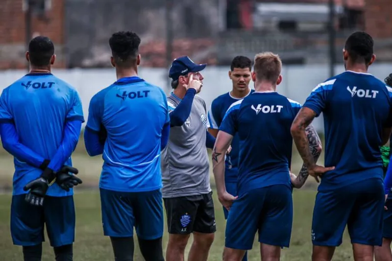 Roberto Fonseca segue com preparação em ritmo forte visando ao início da próxima temporada