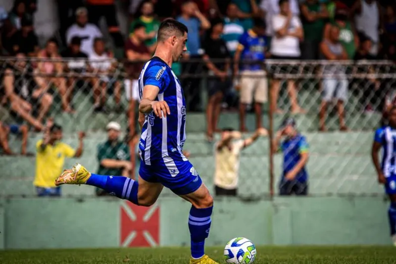 Mesmo jogando pouco futebol, Azulão fez o básico para vencer a Águia, dentro do Souza
