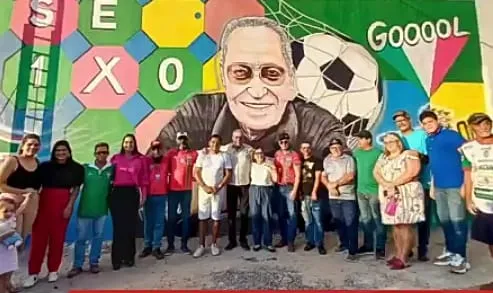 Narrador esportivo Arivaldo Maia recebeu homenagem do CSE e de Palmeira dos Índios, neste domingo (5)