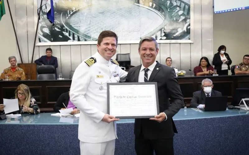 Imagem ilustrativa da imagem Capitão de Mar e Guerra recebe Título de Cidadão Alagoano