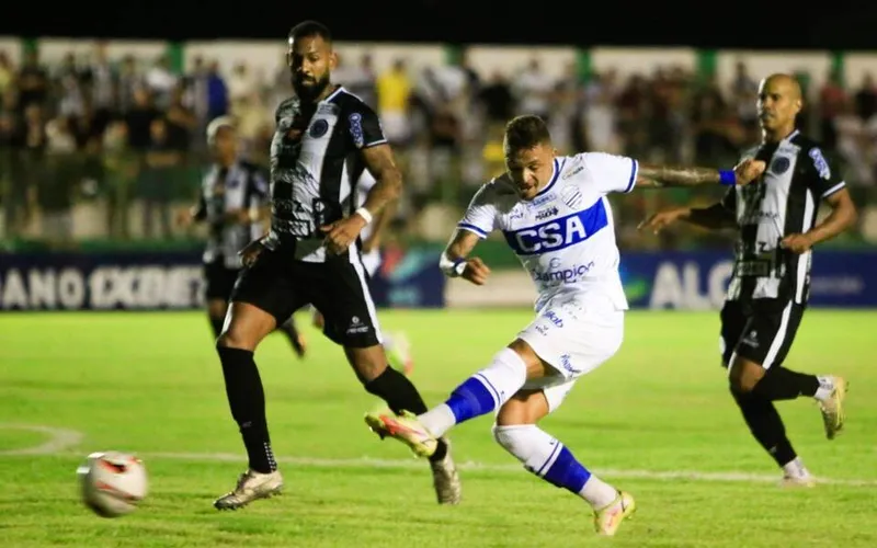 Time azulino criou poucas oportunidades e sofreu para segurar empatar com o Fantasma