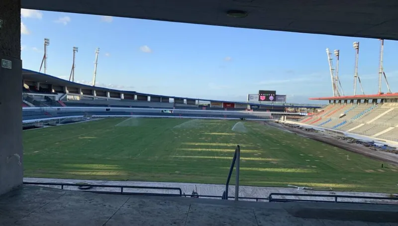 Todo trabalho de drenagem e irrigação já foi concluído e resta apenas a colocação da grama