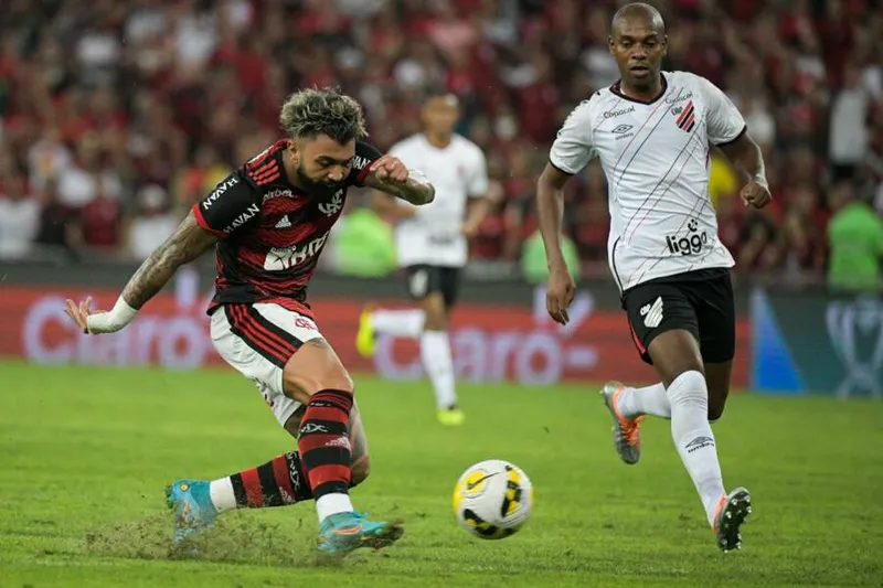 Após se enfrentarem nas quartas de final da Copa do Brasil, Urubu e Furacão fazem decisão mais importante da temporada