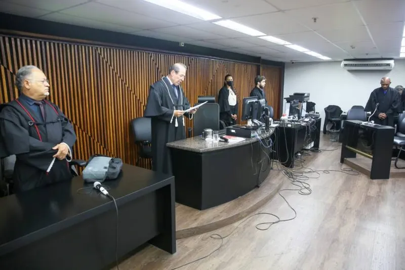 Edvaldo dos Santos sentou no banco dos réus na manhã desta quinta-feira (3)