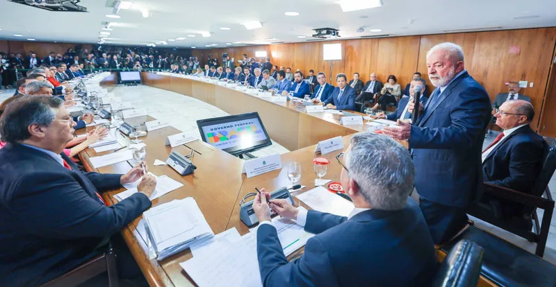 Presidente Lula aos governadores: “Vamos recuperar a democracia nesse país”