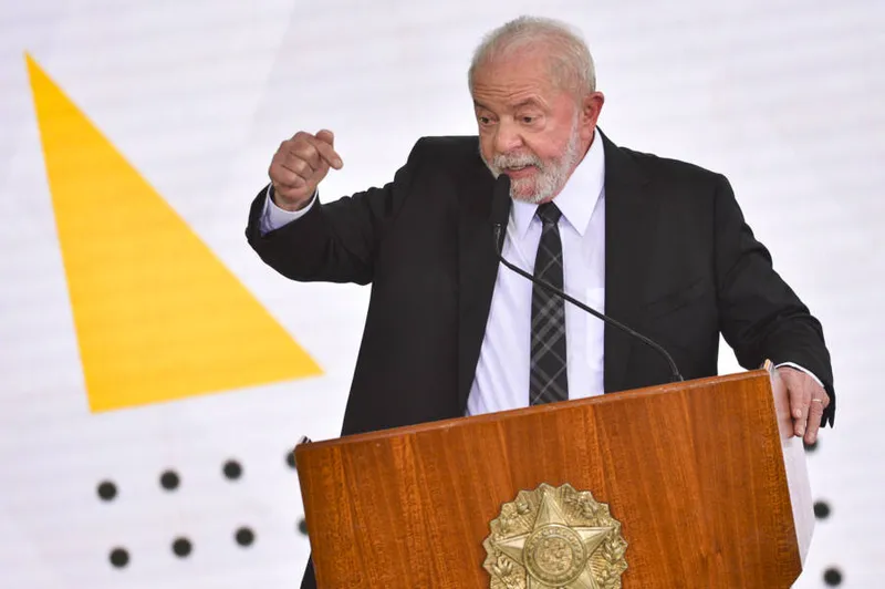 Brasília (DF), 13/02/2023 - O presidente Luiz Inácio Lula da Silva durante cerimônia de assinatura de decretos recriando o Programa Pró-Catador de materiais recicláveis.