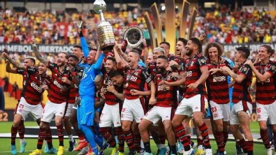 Flamengo conquistou o tricampeonato da Copa Libertadores e também levantou a taça da Copa do Brasil