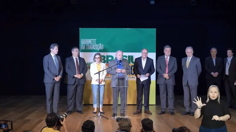 Imagem ilustrativa da imagem Lula anuncia 5 primeiros nomes para ministérios de seu governo