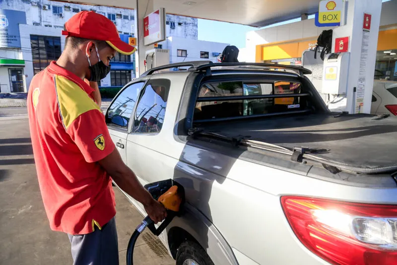 Maceió, 14 de julho de 2020  
Abastecimento de gasolina nos postos de combustivel em Maceiõ. Alagoas - Brasil.
Foto: ©Ailton Cruz