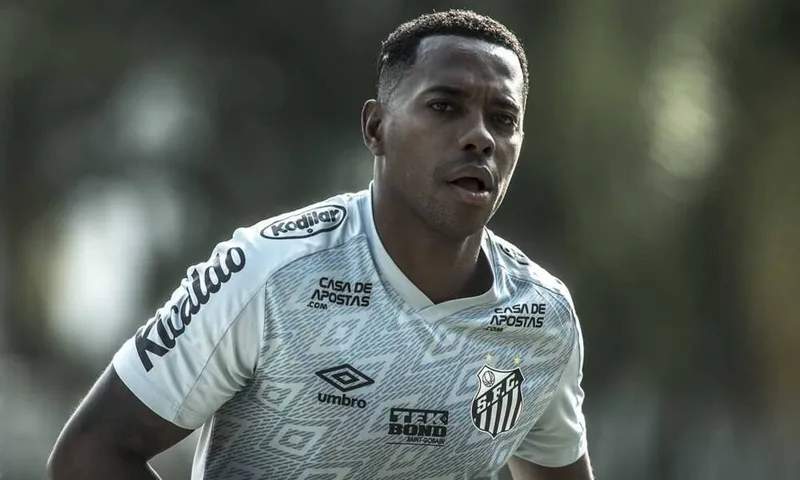 Ex-atacante do Santos, Robinho teve seus quatro endereços repassados pelo Ministério Público Federal