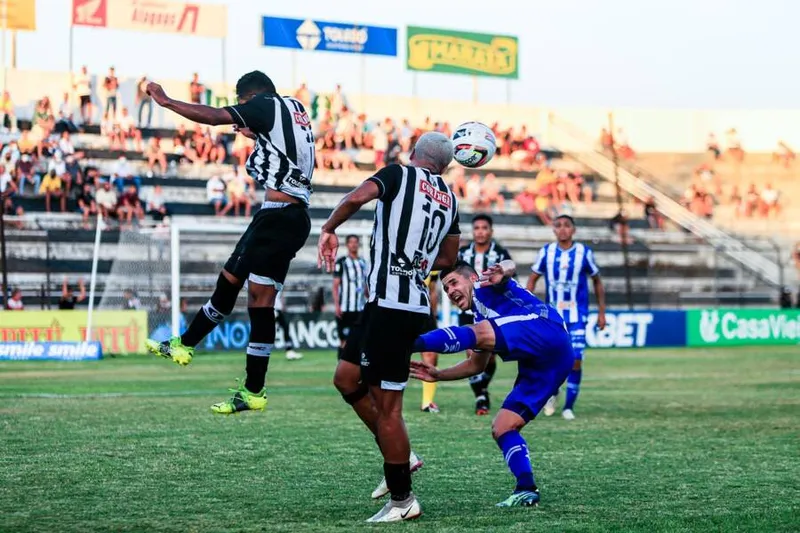 Alvinegro e Azulão precisam passar por duas partidas decisivas para chegarem nos grupos do Nordestão