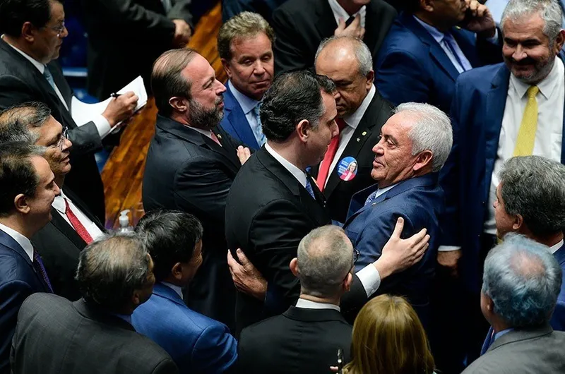 Imagem ilustrativa da imagem PACHECO VENCE MARINHO E É REELEITO PRESIDENTE DO SENADO