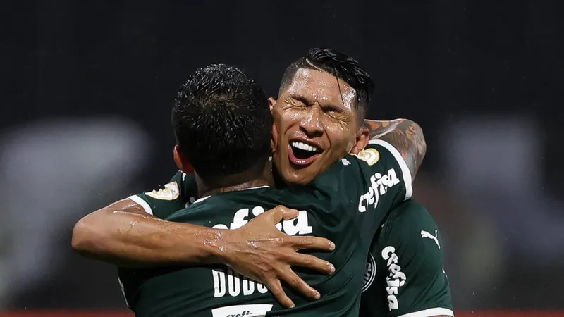 No jogo da festa, Verdão não teve nenhuma piedade do Fortaleza e goleou por 4 a 0