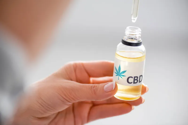 Imagem ilustrativa da imagem PGR COBRA EXPLICAÇÕES SOBRE RESTRIÇÃO A PRESCRIÇÃO DE CANABIDIOL